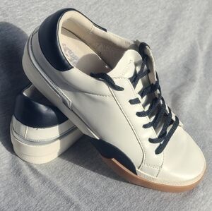 DV By Dolce Vita Womens Helix Casual and Fashion Sneakers 8 Medium Black Wht/Crm